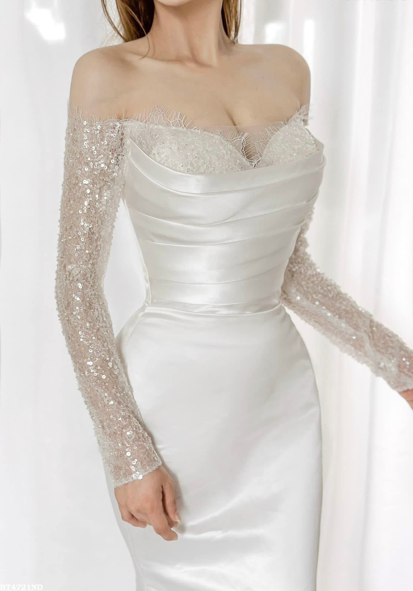 VC -871 | Satin Elegance Mermaid Gown