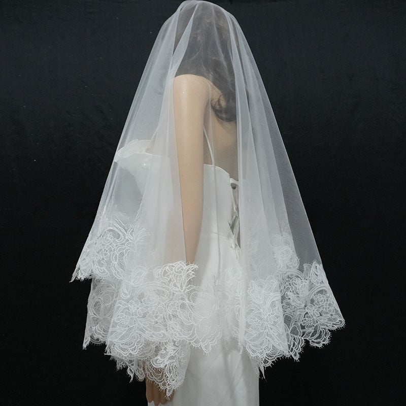 VN-912-10 | Classic Lace-Edged Bridal Veil