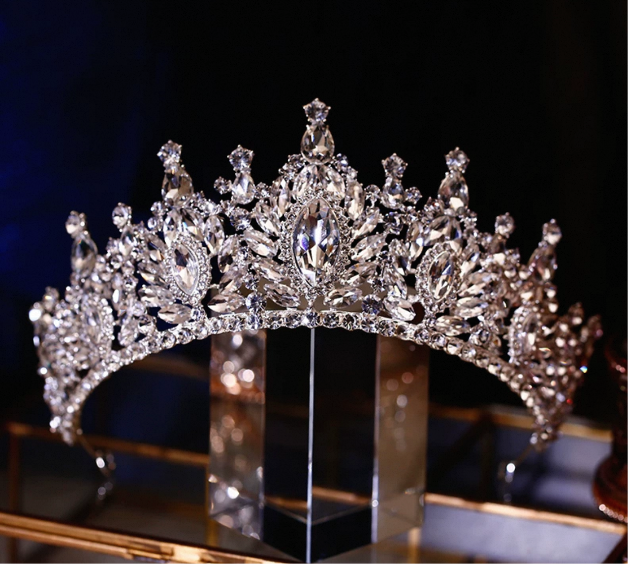 VM-375-1 | Tiara for bridal
