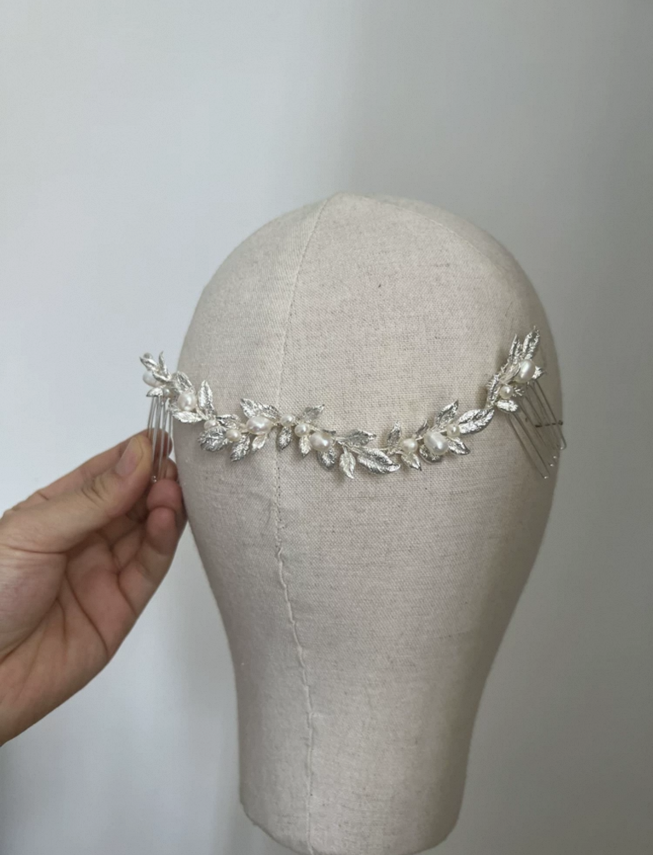 HCD176-2 | Pearl Leaf Elegance – Bridal Hair Comb