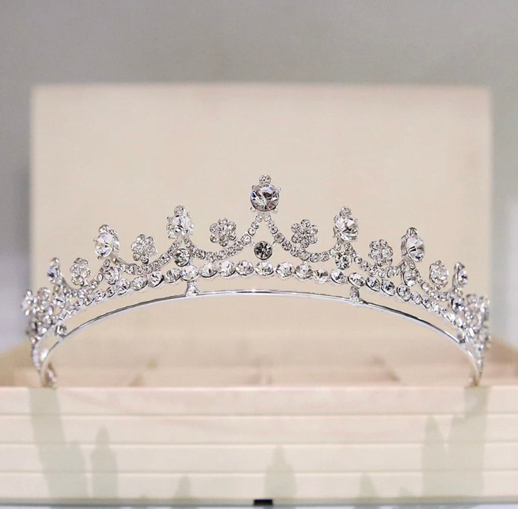VM-890-2 | Tiara for bridal