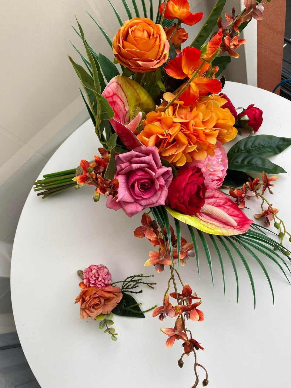 HCT-109 | Wedding bouquet