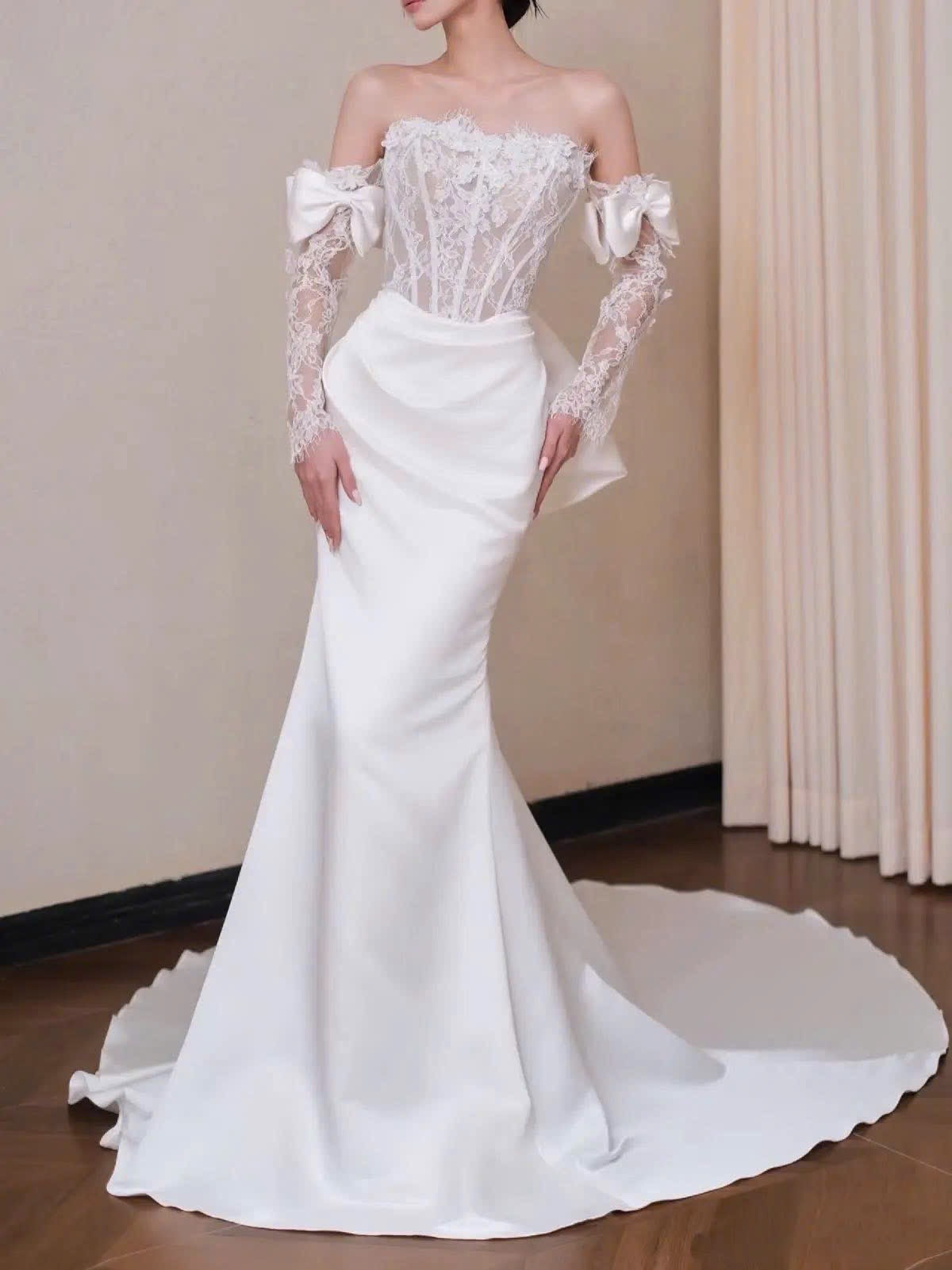 VC-888 | Elegant Lace Mermaid Gown
