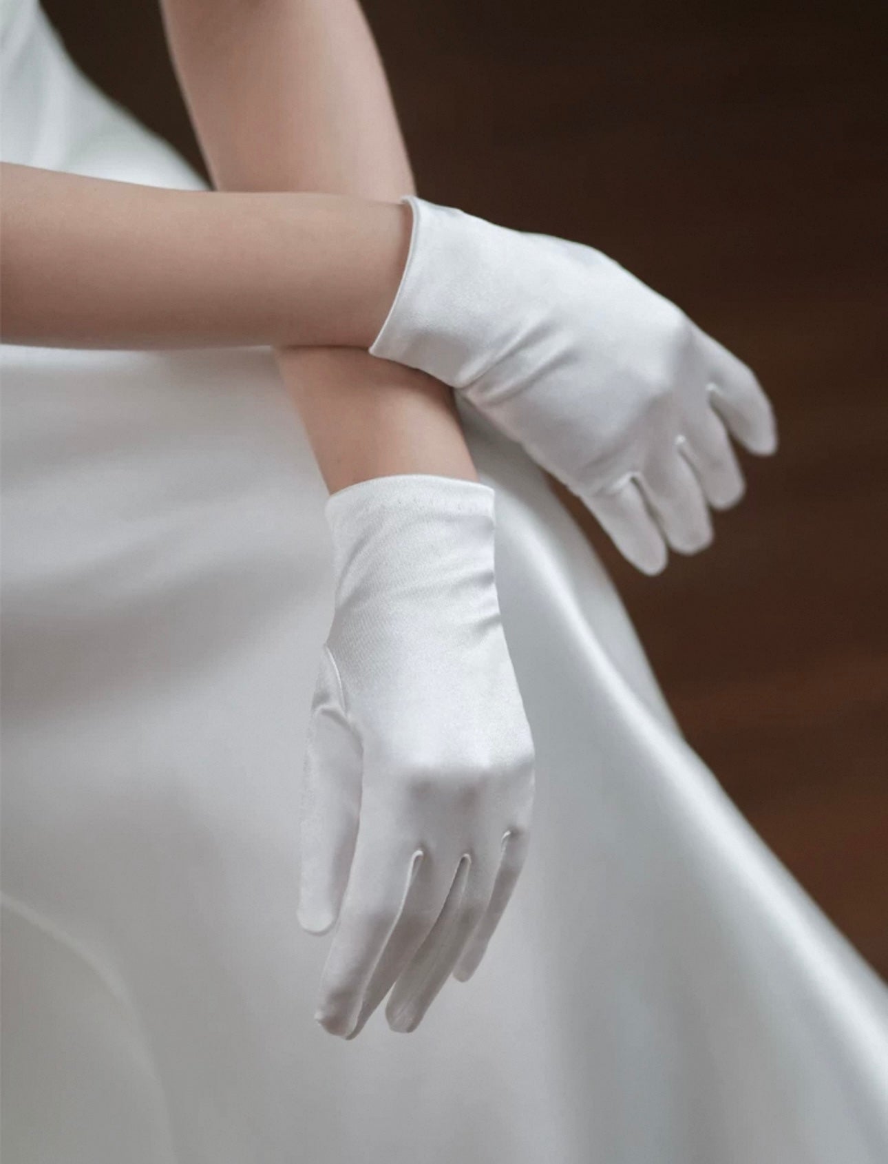 GT-910-10 | Classic Satin Bridal Gloves