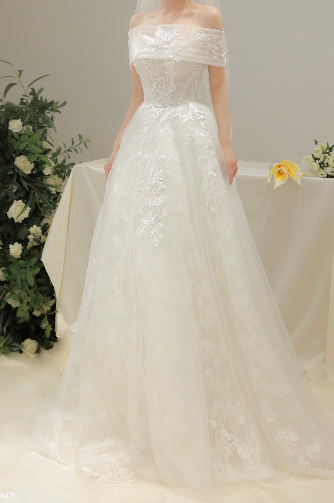 VC-552 | Wedding dress