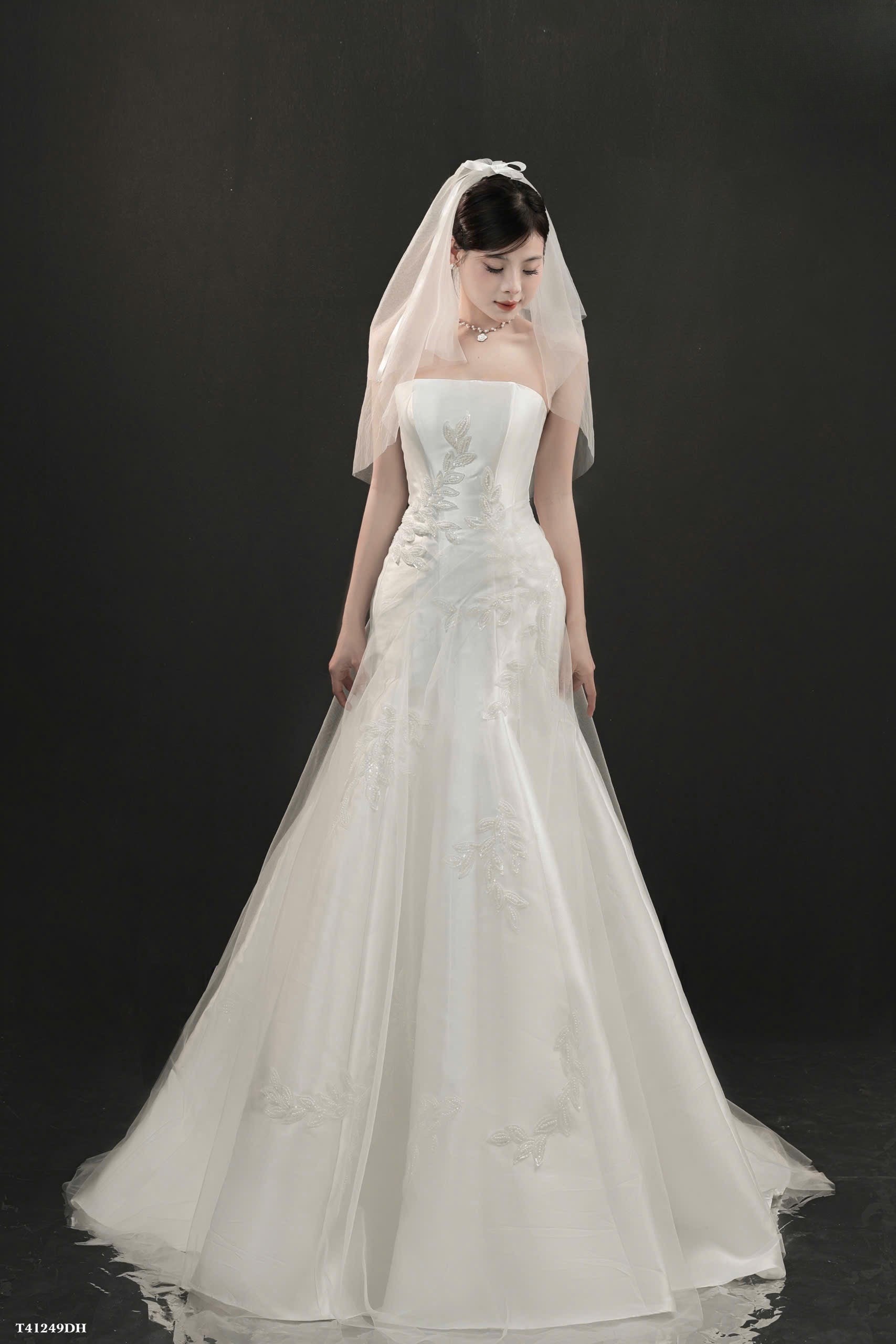 VC-708 | Wedding dress